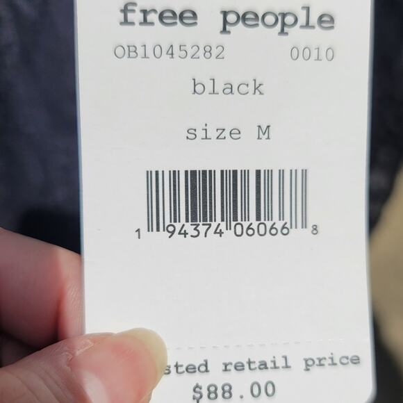 Free People black Chante lace romantic deep V camisole tank with bow size M - Picture 9 of 11